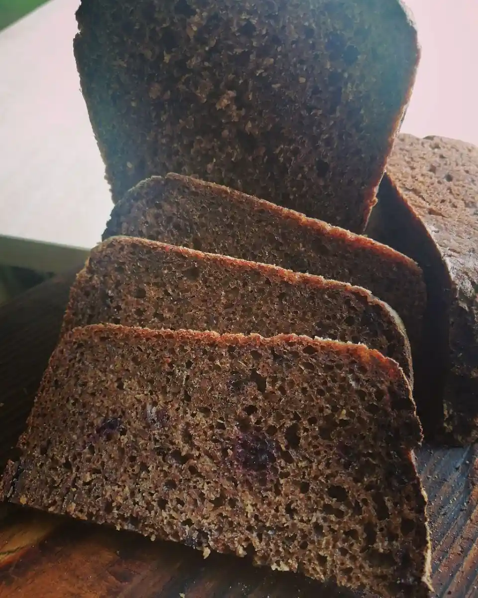 Хлеб ржаной со смородиной фото 2